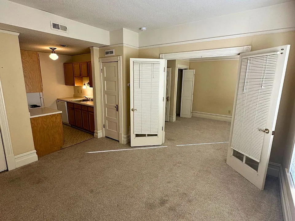 5 S Cedar St #405