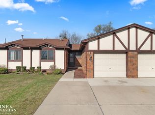 26361 Albert J Dr, Warren, MI 48091