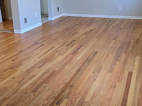3rd image of 6990 Town Ln