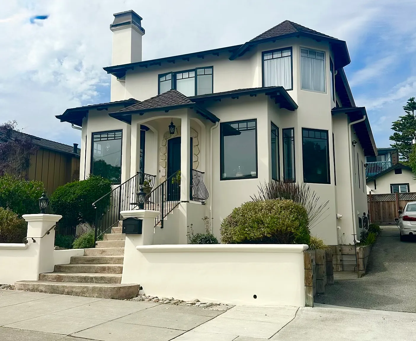 3 bed, 2800 sqft, $5,700 — Photo 1