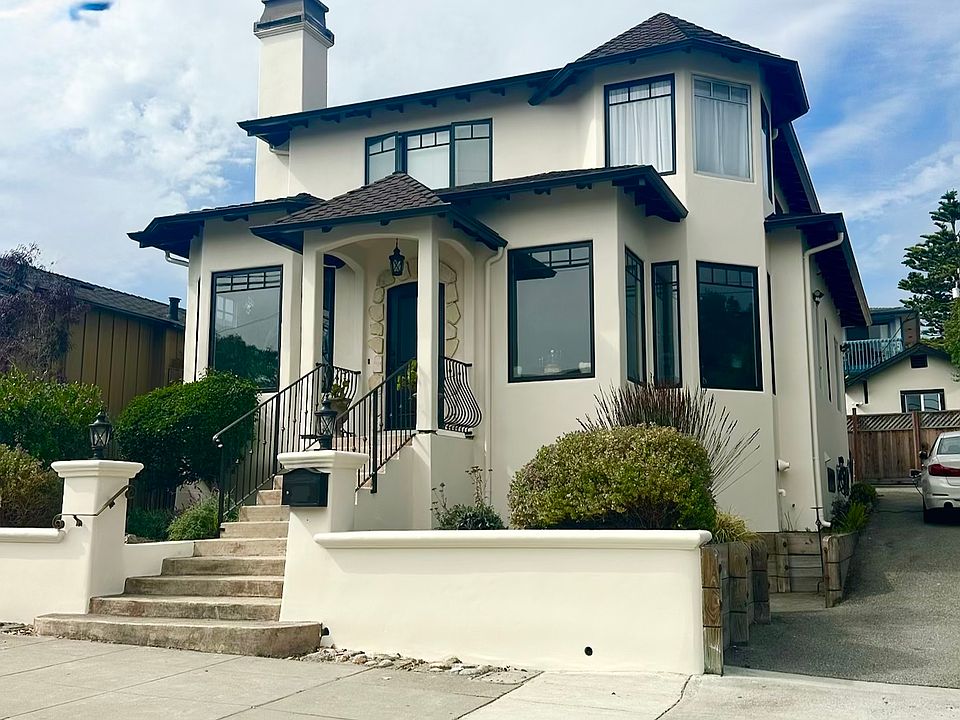 1st image of 725 Laine St
