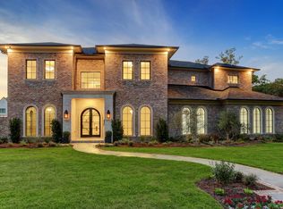 202 Pine Shadows Dr, Houston, TX 77056