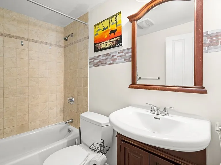 84 Grant St #8 — Photo 6