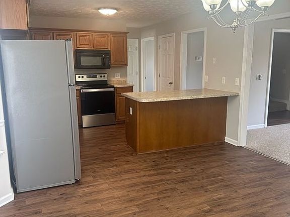 Dining Area/Kitchen