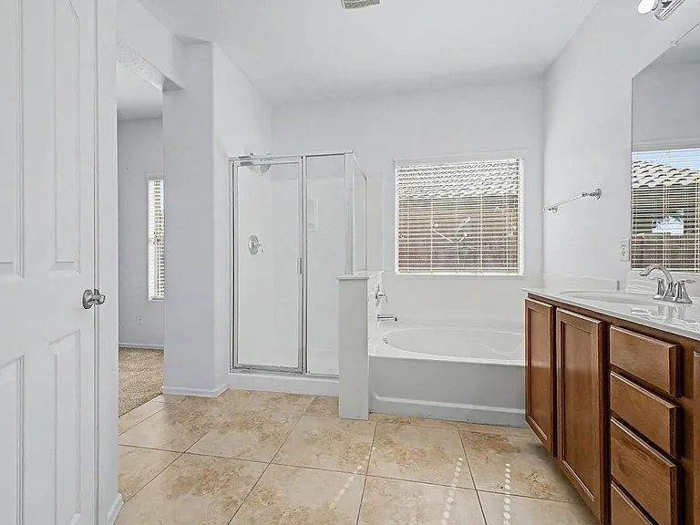10775 W Washington St — Photo 12