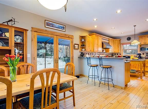 3rd image of 405 Kelhi Ct
