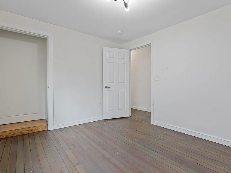 189 Avondale Ave — Photo 17