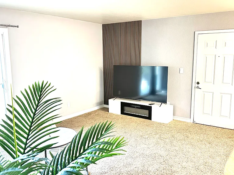 4410 Sandy River Dr #23 — Photo 2