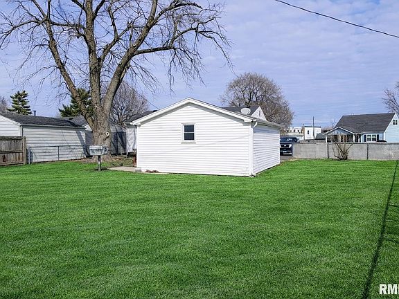 3rd image of 29 Melody Ln