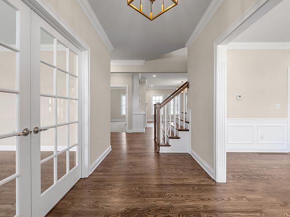 4th image of 3857 Branham Park