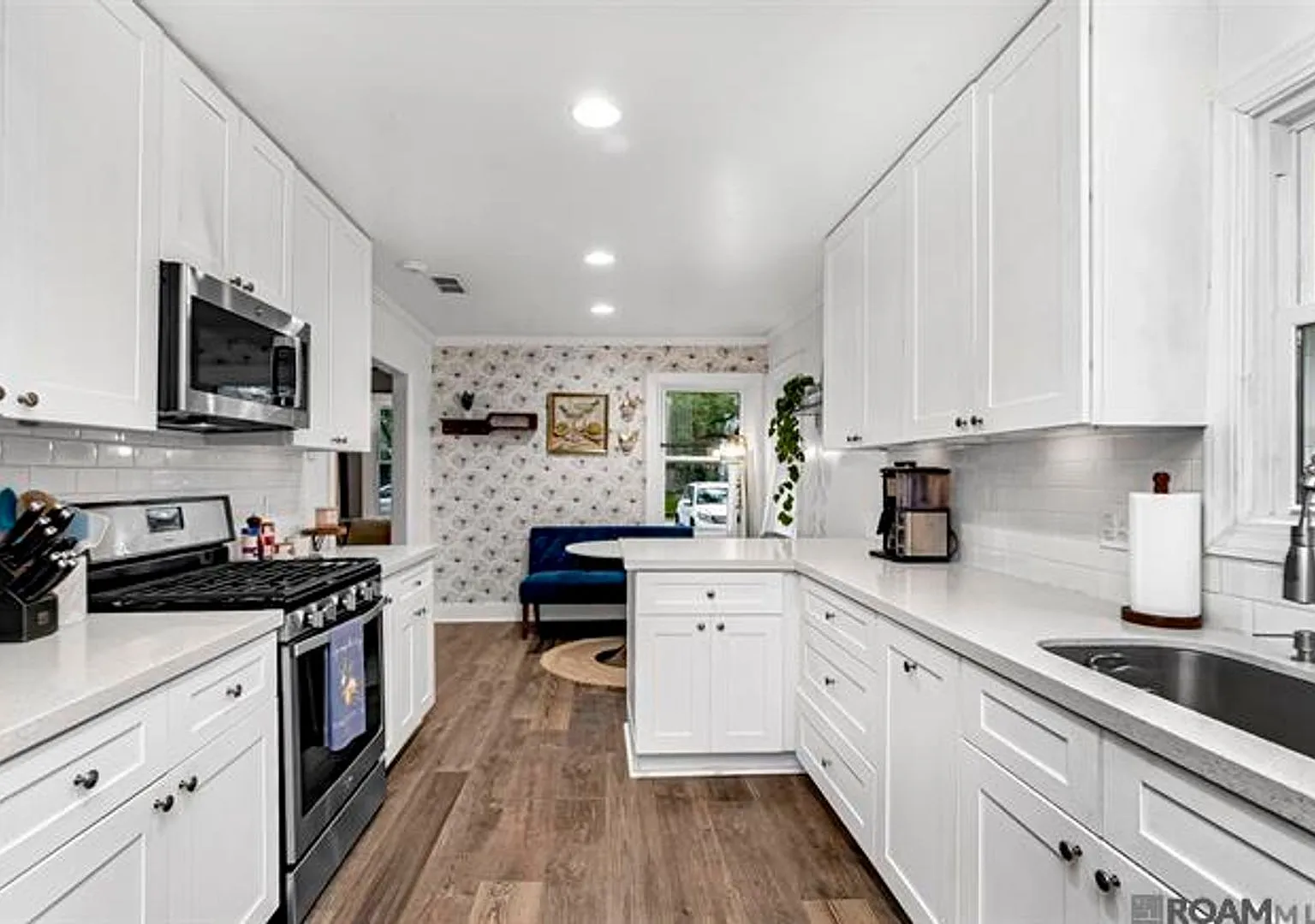 3 bedroom house in Mid City — Photo 3