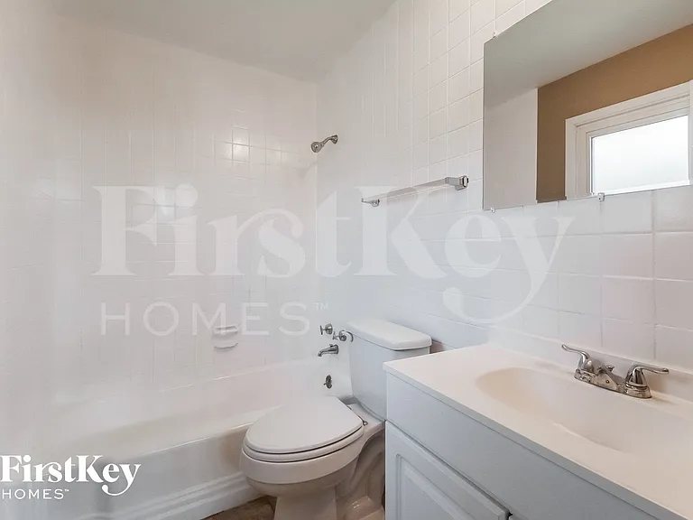 2405 Brook Dr — Photo 11