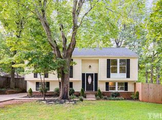105 Abbott Ln, Cary, NC 27513