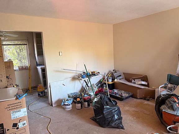 3rd image of 181 Warren Dr #2