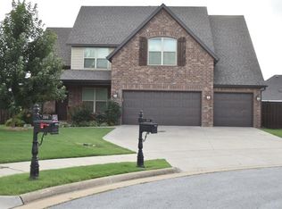 7251 Avery Ln, Springdale, AR 72762