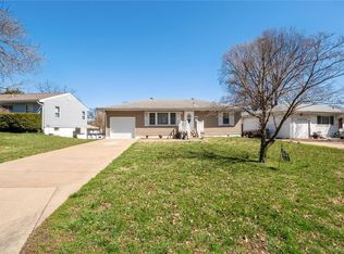7613 Cheshire Ln, Saint Louis, MO