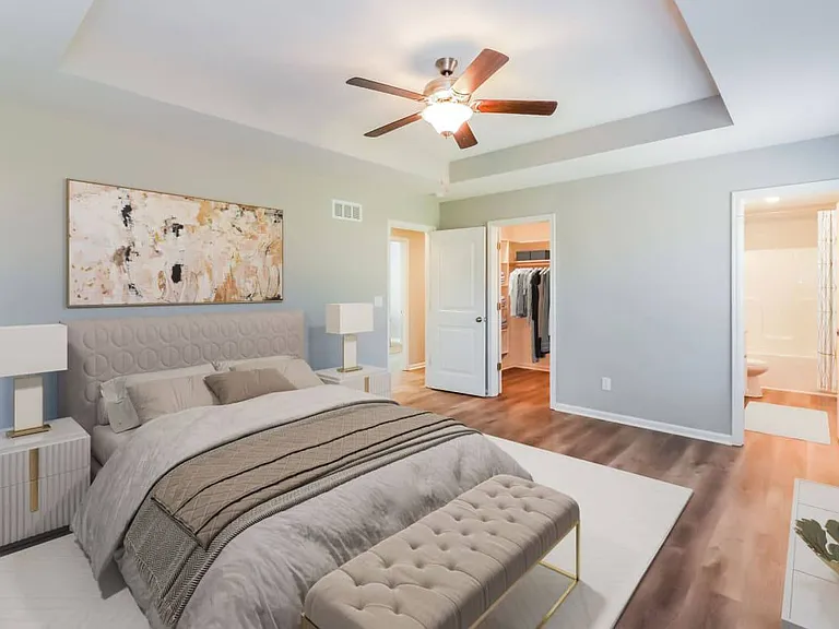 Elm Grove Luxury Rental Homes — Photo 43