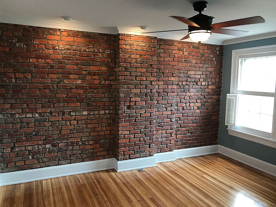 1st image of 203 S Mulberry St