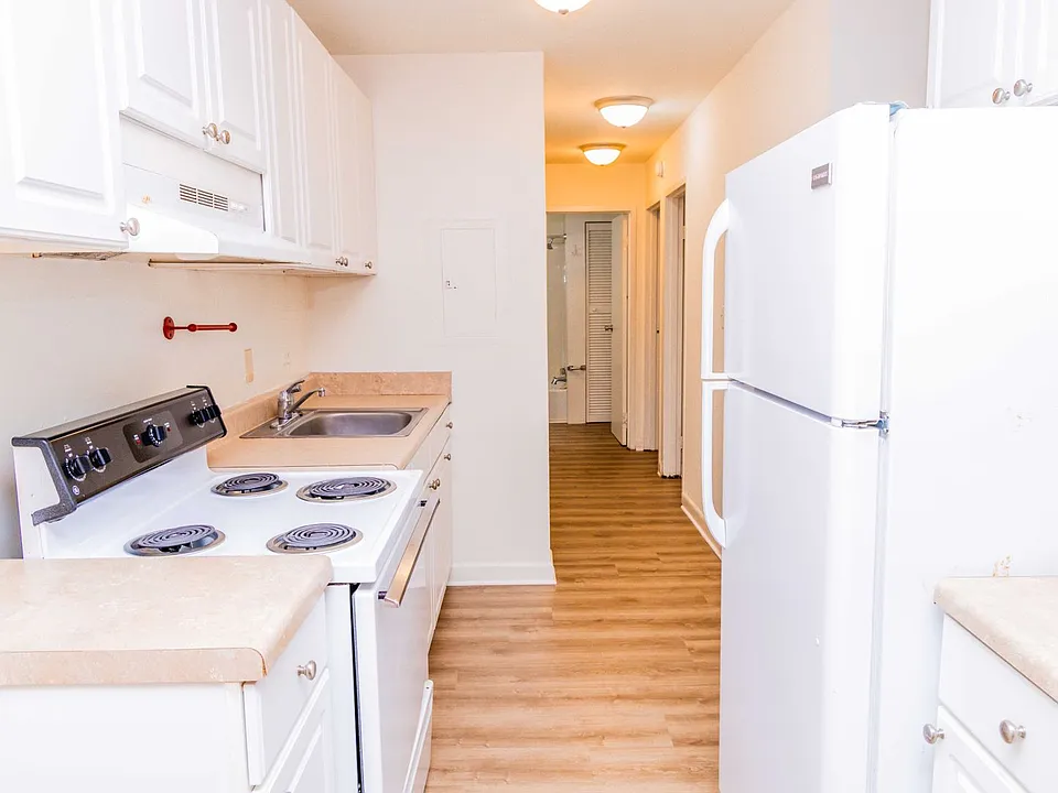 1500 Grady Ave
