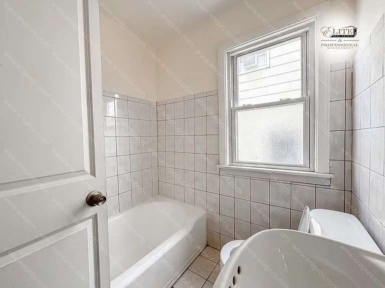 9134 Winthrop St — Photo 15