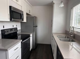 240 Streamwood, Irvine, CA 92620