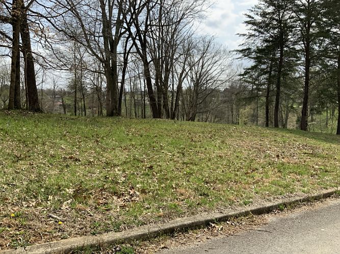 1st image of 307 White Tail Run