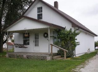 221 S 4th St, Mayetta, KS 66509