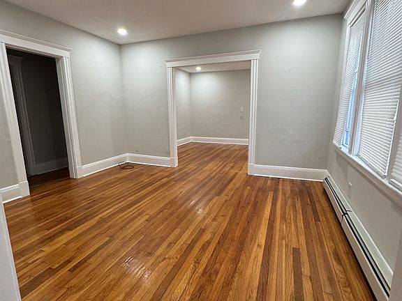 3rd image of 26 Hanover St APT 1