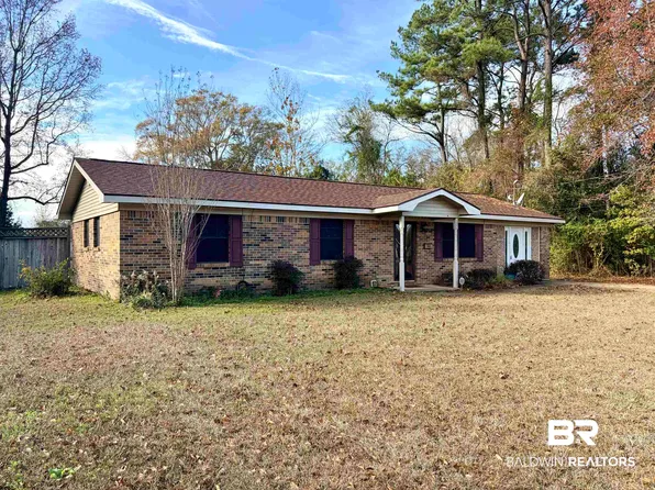 302 Woodlawn Ave, Atmore, AL 36502