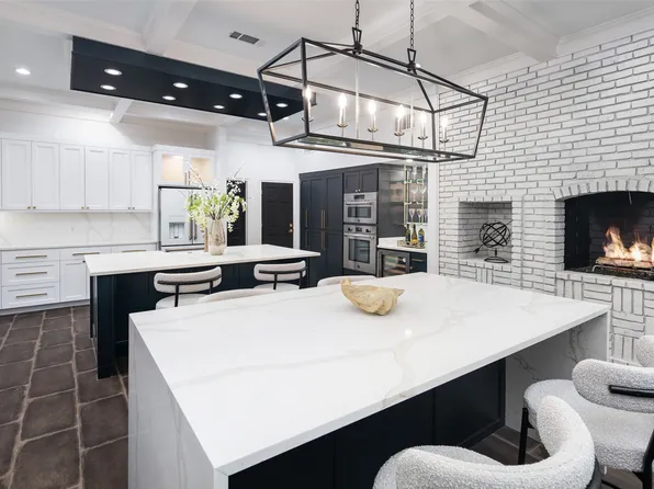 5919 Club Hill Pl, Dallas, TX 75248
