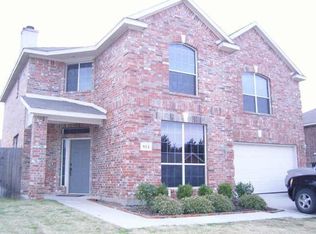 933 Meadowlark Ln, Desoto, TX 75115