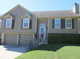 3604 NW Light House Ct, Blue Springs, MO 64015