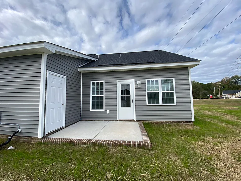 2833 Daisy Ln N #A — Photo 18