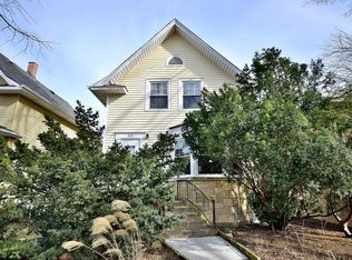 818 Mapleton Ave, Oak Park, IL 60302