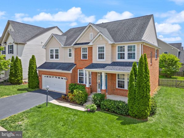 13859 Barrymore Ct, Gainesville, VA 20155
