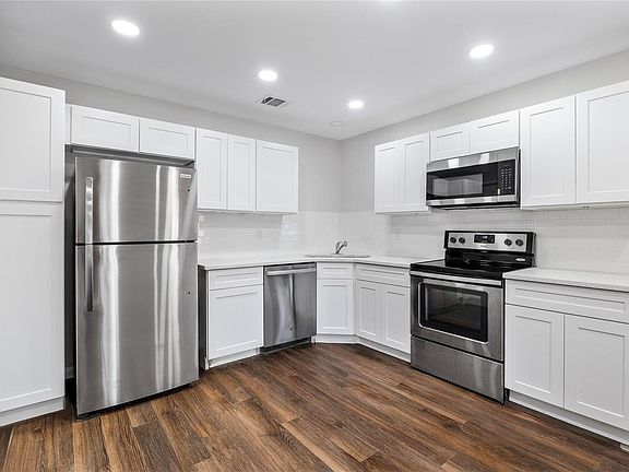 3rd image of 12611 S Coast Dr