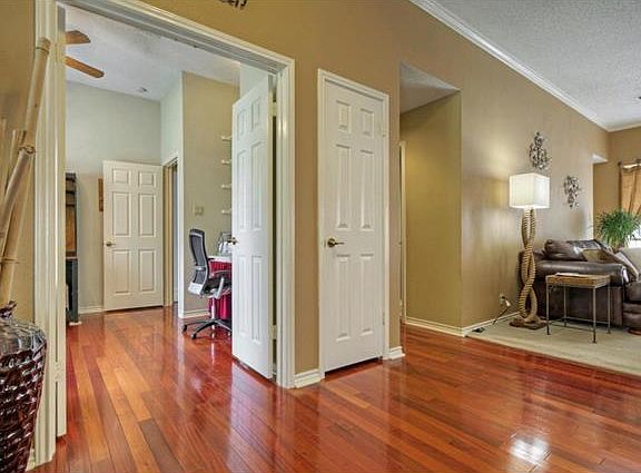 5th image of 1207 Meadow Lark Dr