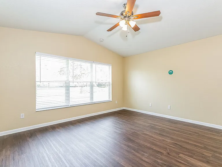 2350 Meadow Oak Cir — Photo 7