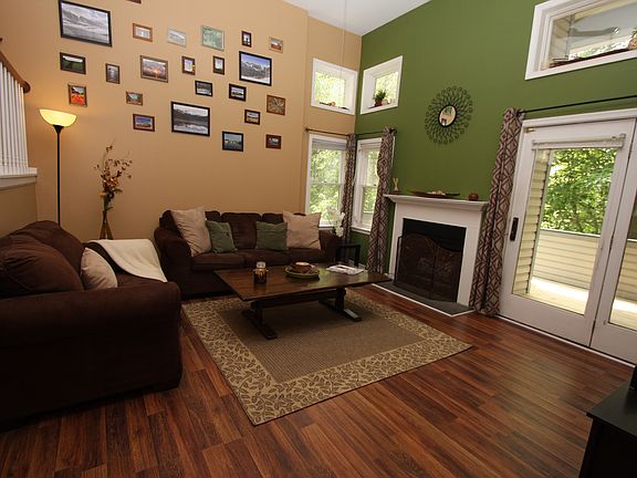 2nd image of 4101 Birch Cir