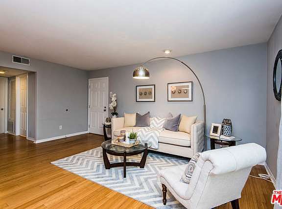 5th image of 8474 Romaine St APT 103