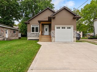 52 Queen St, Huron East, ON N0G2W0