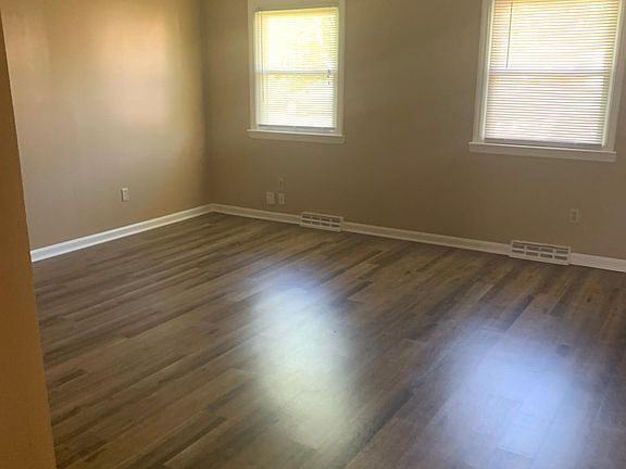3rd image of 123 Purcell Dr APT B