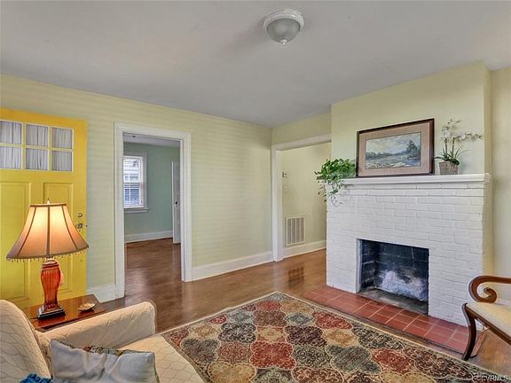 4th image of 2627 Greenway Ave
