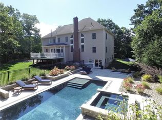 101 Grouse Hill Rd, Glastonbury, CT 06033