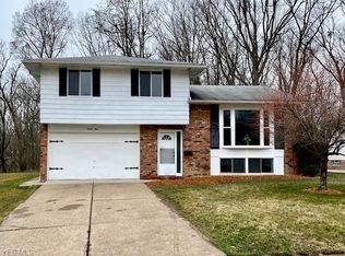 94 Greencliff Dr, Bedford, OH 44146