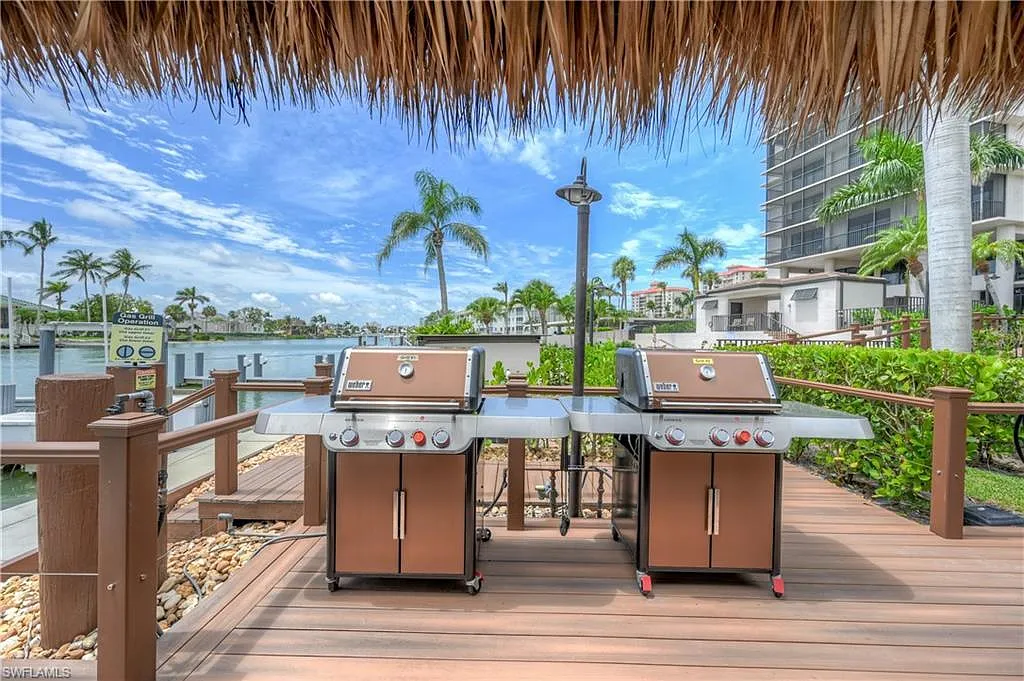 11030 Gulf Shore Dr — Photo 3