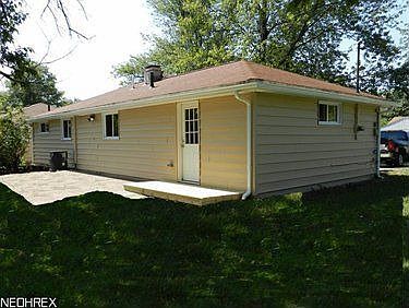 2nd image of 805 Mansfield St