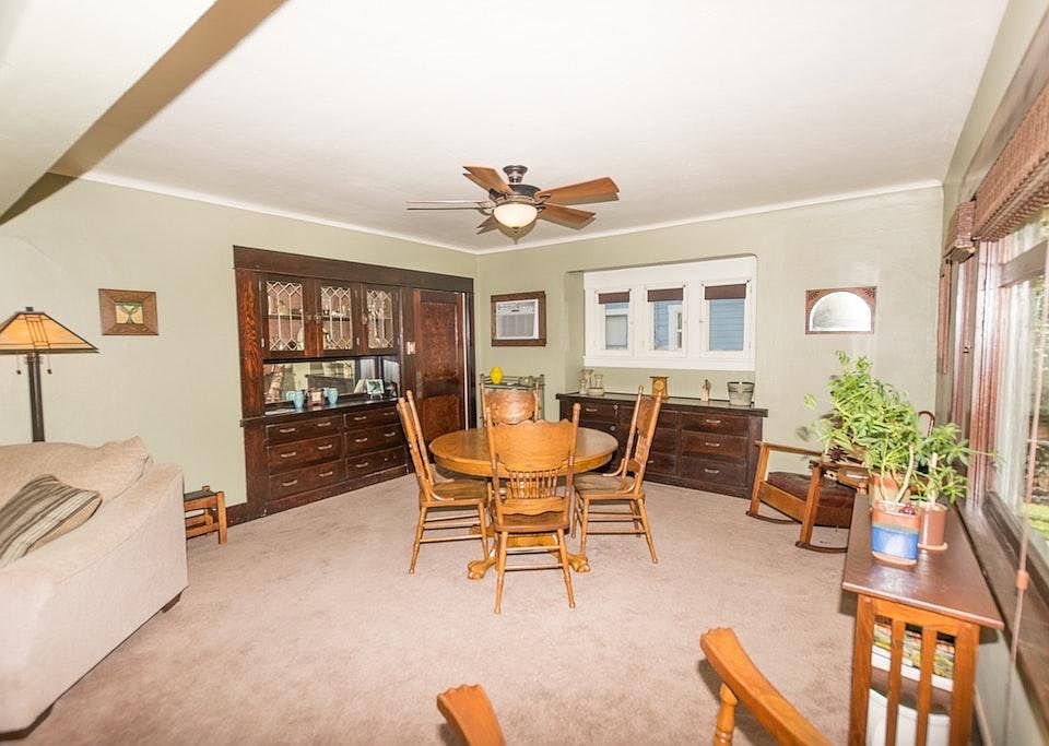 Formal Dining