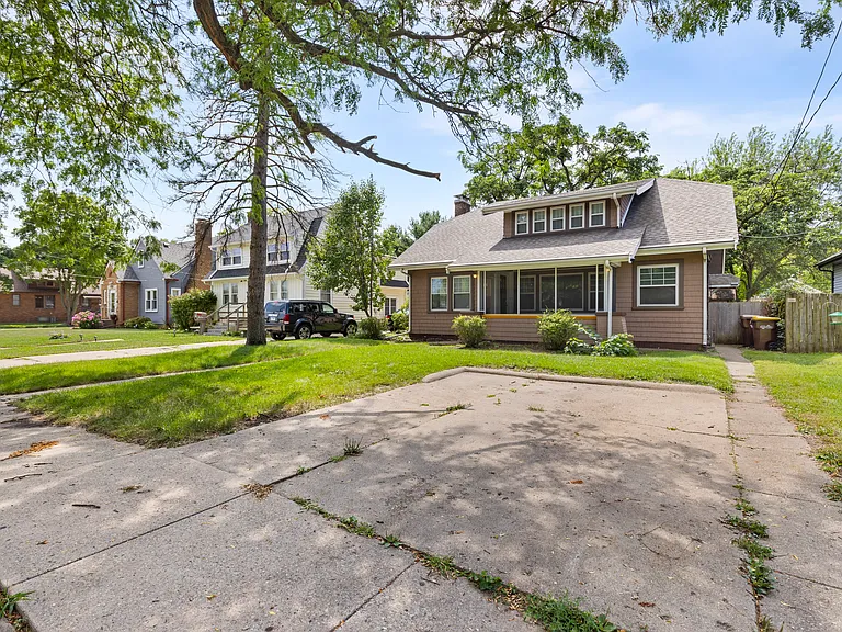 1812 Huffman Blvd — Photo 17