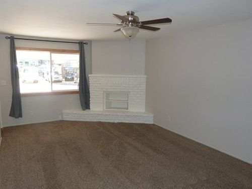 5th image of 929 Tahoe Island Dr APT 2